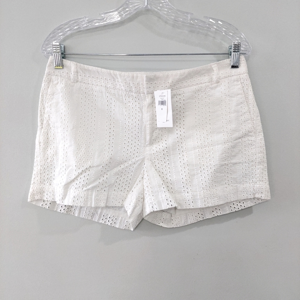 Banana Republic Factory Shorts size 8 Ryan Fit White eyelet pattern pockets